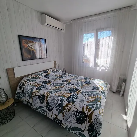 Lovely One Bedroom With Balcony * Roses
