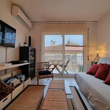 Lovely One Bedroom With Balcony * Roses