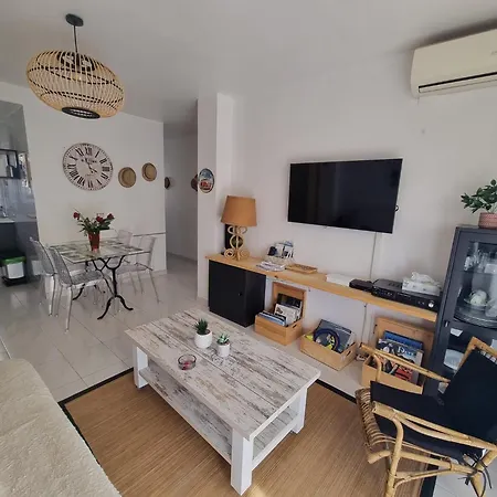 Apartment Lovely One Bedroom With Balcony