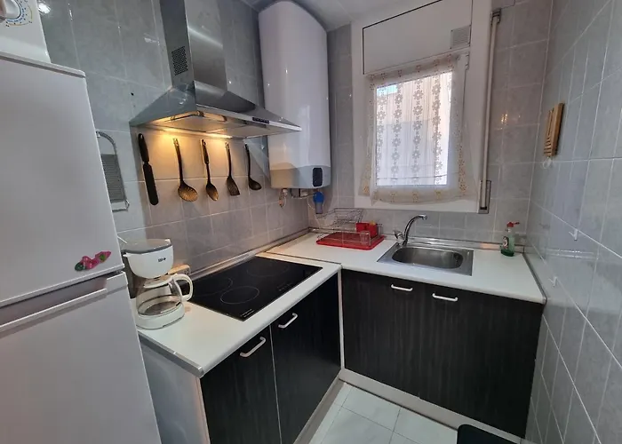 Apartman Lovely One Bedroom With Balcony *